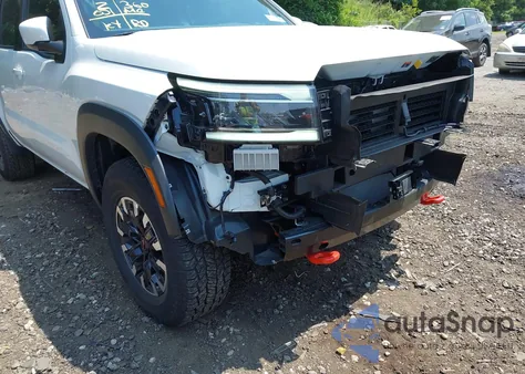 2024 Nissan Frontier Pro-4X 4X4 z USA, uszkodzony, nr VIN 1N6ED1EKXRN663924